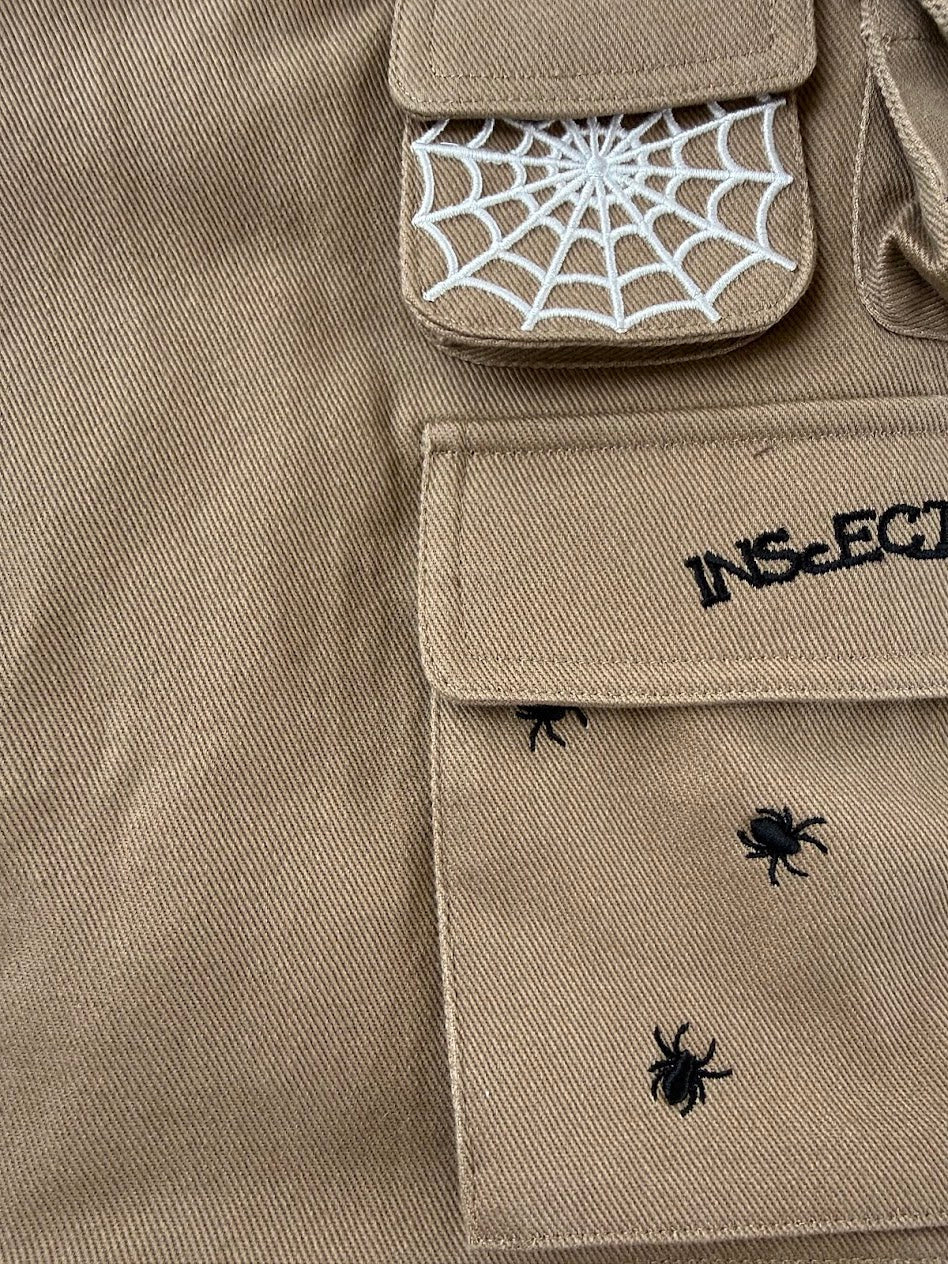 Insectisms woodlice destroy hybrid cargos